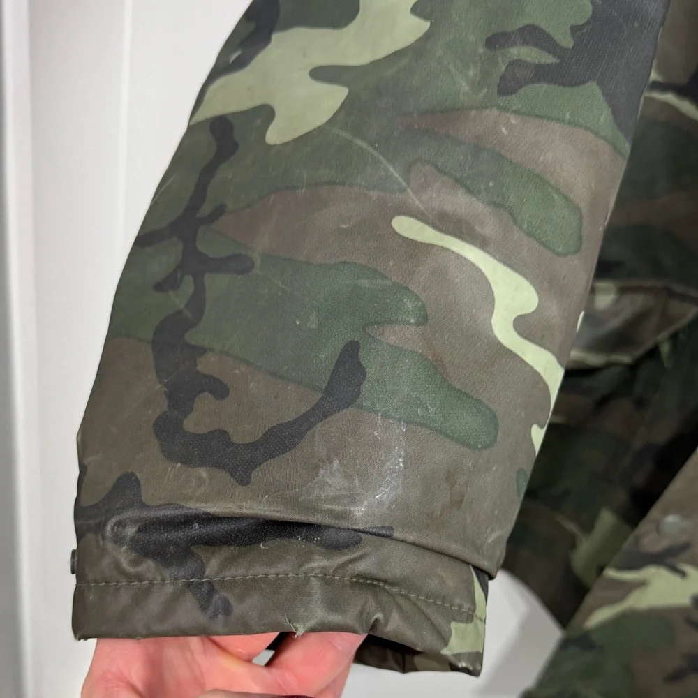 Seaway Men's Quilted Camouflage Jacket. Size XL